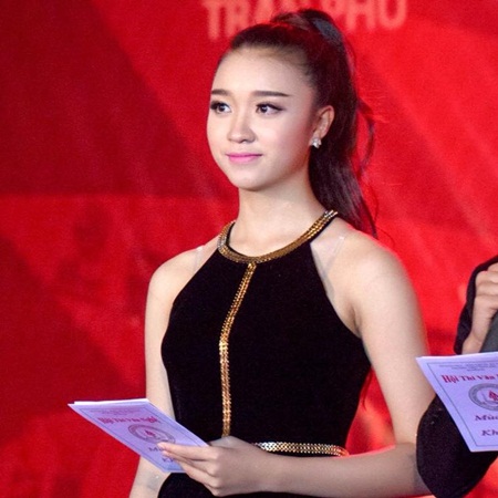 Chuyện làng sao - Chuyện ít biết về thí sinh chưa đủ 18 tuổi đi thi Hoa hậu Việt Nam (Hình 6).
