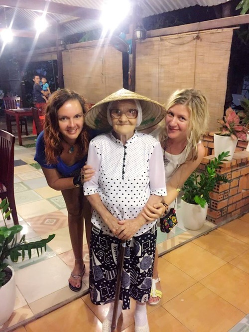 Cộng đồng mạng - Cụ bà 89 tuổi người Nga bất ngờ 'bị' ghen tị sau khi đến Việt Nam (Hình 3).