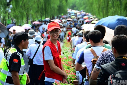 Ăn - Chơi - 'Hoa mắt chóng mặt' ngắm nhìn người dân Trung Quốc hưởng Tuần lễ vàng (Hình 10).