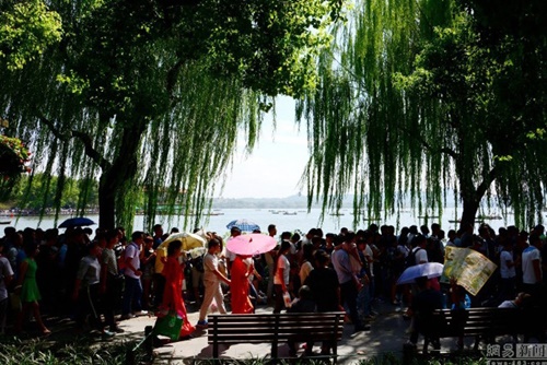 Ăn - Chơi - 'Hoa mắt chóng mặt' ngắm nhìn người dân Trung Quốc hưởng Tuần lễ vàng (Hình 11).