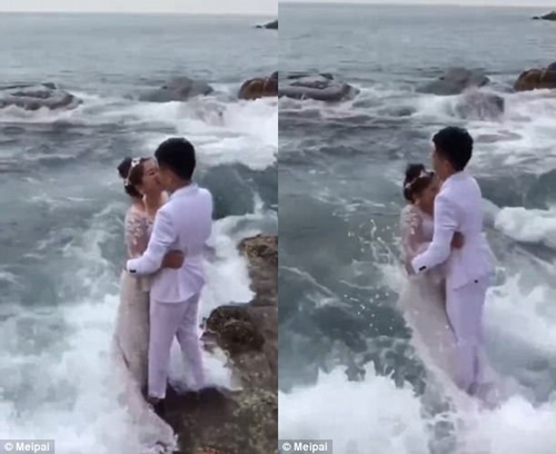 Cộng đồng mạng - Cô dâu đen đủi nhất năm: Đang chụp ảnh cưới bị sóng đánh rơi xuống biển