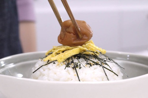 Ăn - Chơi - Cơm trà xanh mơ muối – Món ăn tinh tế thanh lọc tinh thần của người Nhật Bản (Hình 5).