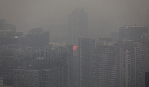 Tin tức - Sương mù ô nhiễm của Bắc Kinh trở lại do dân chúng dùng nước hoa và gel xịt tóc? (Hình 2).