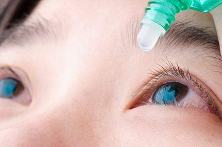 Tin thế giới - Phát hiện thuốc nhỏ mắt mới có thể khiến người mắc tật khúc xạ không phải đeo kính