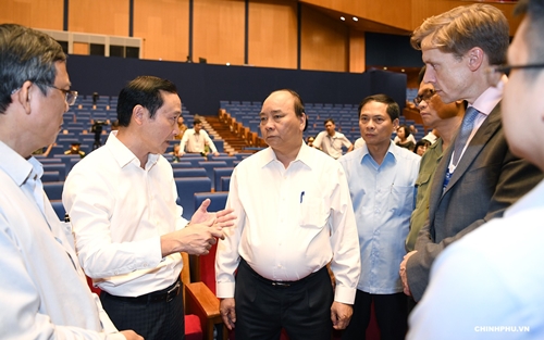 Tin tức - Thủ tướng Nguyễn Xuân Phúc đi kiểm tra công tác chuẩn bị cho hội nghị WEF ASEAN 2018 (Hình 4).