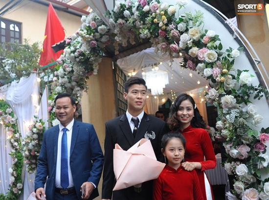 Chuyện làng sao - Những hình ảnh ấn tượng trong lễ cưới Duy Mạnh - Quỳnh Anh (Hình 3).