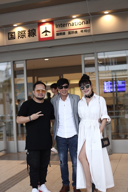 Giải trí - Vợ chồng Lý Hải tươi tắn lên đường sang Nhật Bản tham dự Liên hoan phim Quốc tế (Hình 7).