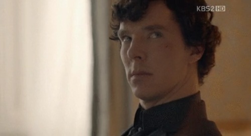 Tin tức giải trí - 'Huyền thoại biển xanh' bị chỉ trích vì copy ý tưởng từ 'Sherlock'? (Hình 10).