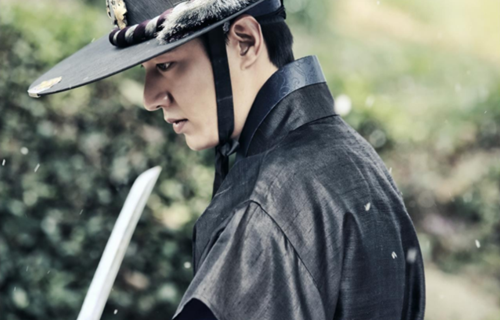 Tin tức giải trí - 'Huyền thoại biển xanh' tiết lộ hình ảnh Lee Min Ho mặc cổ trang chiến đấu (Hình 4).