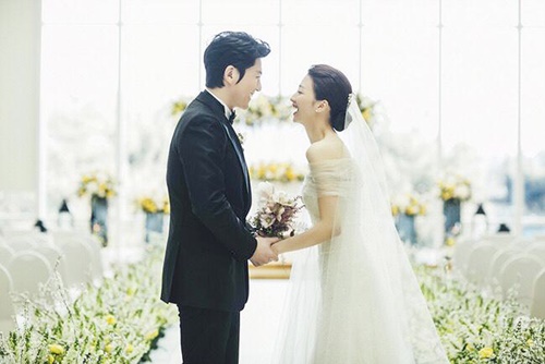 Chuyện làng sao - Hé lộ hình ảnh hiếm hoi từ đám cưới Park Ha Sun - Ryu Soo Young (Hình 3).