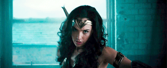 Tin tức giải trí - Vừa công chiếu, 'Wonder Woman' đã khiến giới mê phim 'phát sốt' (Hình 5).