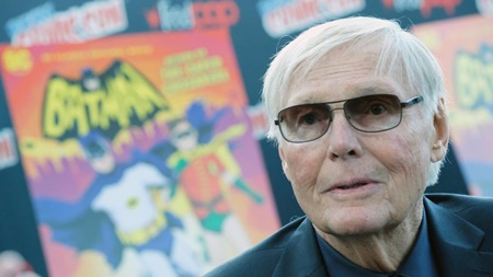 Chuyện làng sao - Tài tử 'Batman' bản truyền hình qua đời ở tuổi 88