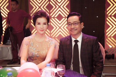 Tin tức - MC Thanh Mai U50 vẫn trẻ đẹp ngỡ ngàng, hội ngộ dàn diễn viên 'Người phán xử' (Hình 3).