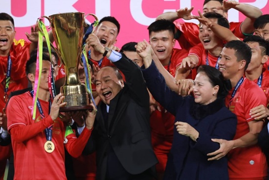 Tin tức - Cận cảnh phút đăng quang AFF Cup 2018 vỡ òa cảm xúc của ĐT Việt Nam