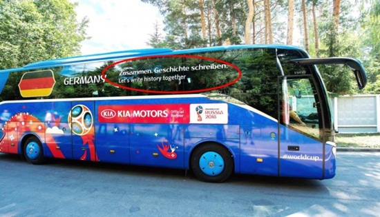 Tin tức - Hé lộ chiếc xe bus đặc biệt đưa đón ĐT Việt Nam tại Asian Cup 2019 (Hình 2).