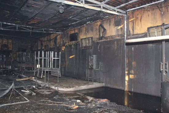 Tin trong nước - Vụ cháy 6 người chết ở Đồng Nai: Cửa đóng chặt, không ai thoát ra được (Hình 2).