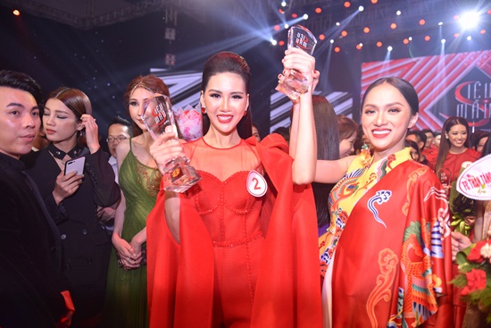 Tin tức - Ngắm nhan sắc và thân hình 'vạn người mê' của giải Vàng Siêu mẫu Việt Nam Bùi Quỳnh Hoa