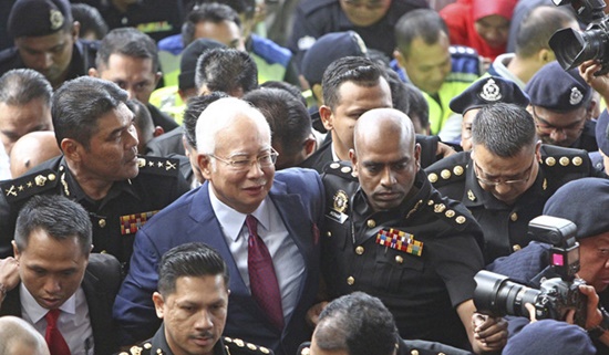 Tin thế giới - Cựu Thủ tướng Najib Razak bị cơ quan chống tham nhũng Malaysia bắt giữ