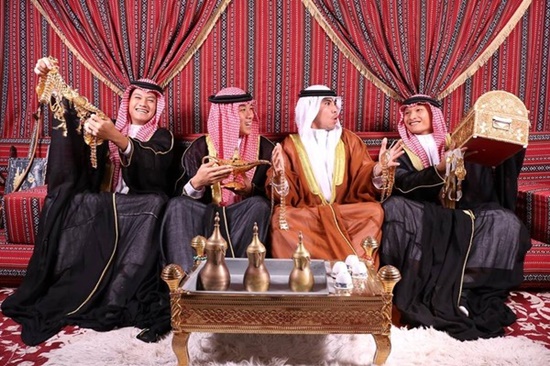 Tin tức - 'Hoàng tử Ả Rập' Đức Huy mừng sinh nhật theo phong cách quý tộc khiến fan thích thú (Hình 2).