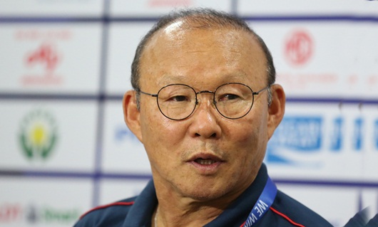 Bóng đá - Thầy Park từ chối nói về sai lầm của Văn Toản, lý giải quyết định để Tiến Linh đá lại penalty