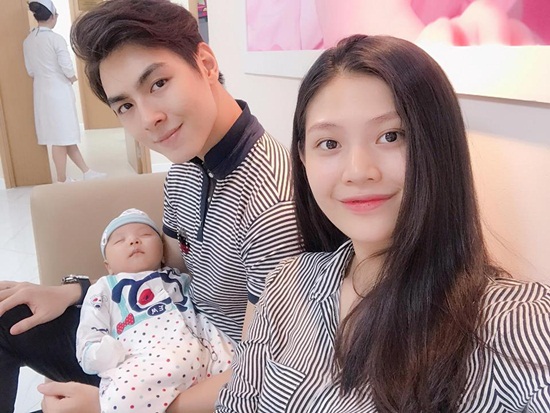 Tin tức - Điểm danh 10 gia đình sao Việt “tăng nhân khẩu” trong năm 2018 (Hình 7).