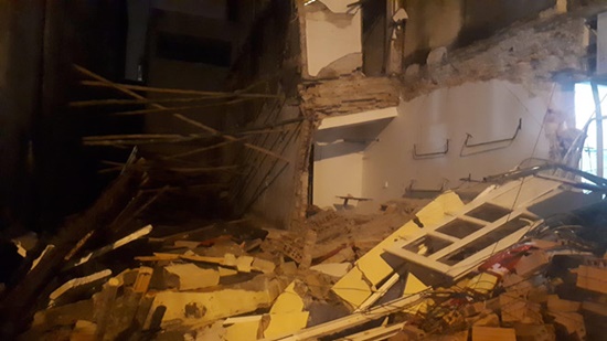 Tin trong nước - Ngôi nhà 2 tầng ở trung tâm TP Thanh Hóa đổ sập, người dân hoảng hốt tháo chạy