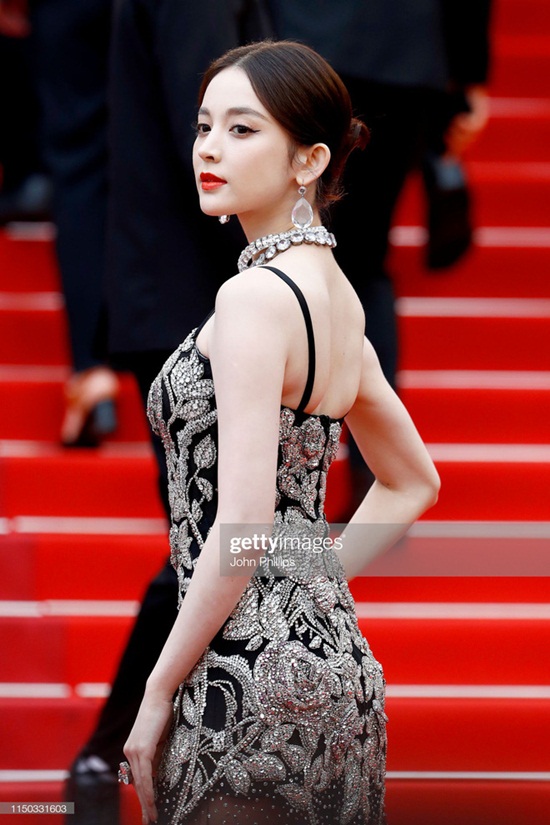 Tin tức giải trí - Cannes 2019 vắng mặt Phạm Băng Băng nhưng loạt mỹ nhân Hoa ngữ này vẫn khiến fan nức lòng (Hình 9).