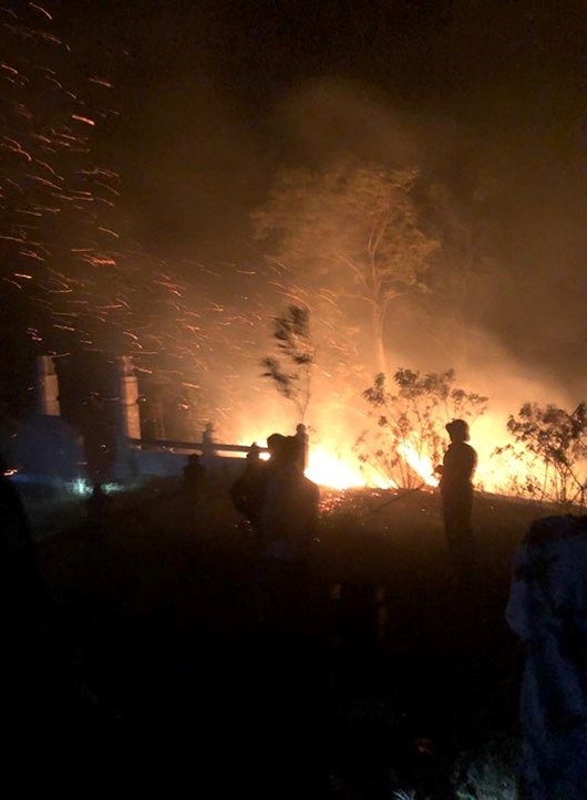 Tin tức - Tiếp tục cháy rừng ở Hà Tĩnh, người dân nhanh chóng di dời, kêu gọi dập lửa (Hình 2).