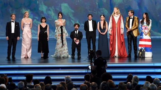 Giải trí - Điều gì khiến Games of Thrones thắng lớn giải Emmy dù mùa 8 bị chê tơi tả?