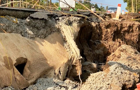 Tin trong nước - Tuyến đường hơn 700 tỷ ở Cà Mau bị sụt lún: Nhận diện 'thủ phạm' và câu hỏi về trách nhiệm những người liên quan