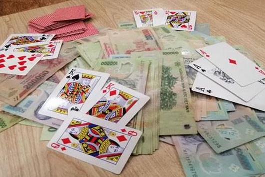 An ninh - Hình sự - Bắc Giang: Triệt phá ổ nhóm đánh bạc, bắt giữ 7 đối tượng