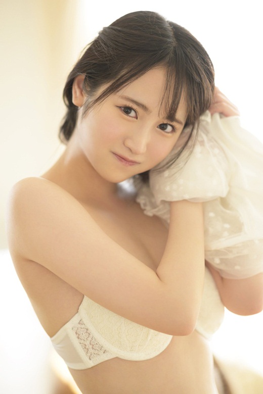 Tin tức giải trí - 'Thánh nữ' Rikka Ono 18 tuổi, chỉ cao 1m48 vẫn khiến làng giải trí Nhật Bản 'chao đảo' khi vừa gia nhập