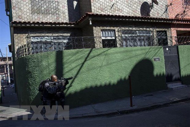 Tin thế giới - Đánh sập tường nhà giam bằng thuốc nổ, gần 30 tù nhân nguy hiểm Brazil vượt ngục