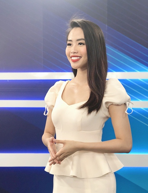 Tin tức giải trí - Nữ BTV truyền hình thi Hoa hậu Việt Nam 2020: Nhan sắc rạng rỡ, múa dẻo, diễn thuyết 'thần sầu' (Hình 5).
