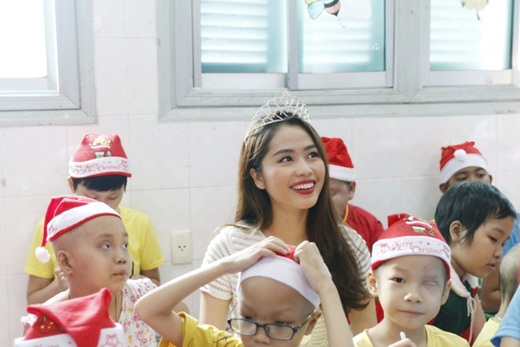 Tin tức giải trí - Nữ BTV truyền hình thi Hoa hậu Việt Nam 2020: Nhan sắc rạng rỡ, múa dẻo, diễn thuyết 'thần sầu' (Hình 9).