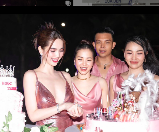 Tin tức giải trí - Ngọc Trinh tiết lộ tiệc sinh nhật hồng rực, diện váy ngắn xẻ sâu khoe vũ đạo uyển chuyển hút mắt (Hình 2).