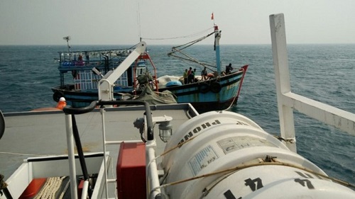 Tin trong nước - Cứu nạn thành công 7 thuyền viên sau 3 ngày trôi dạt trên biển