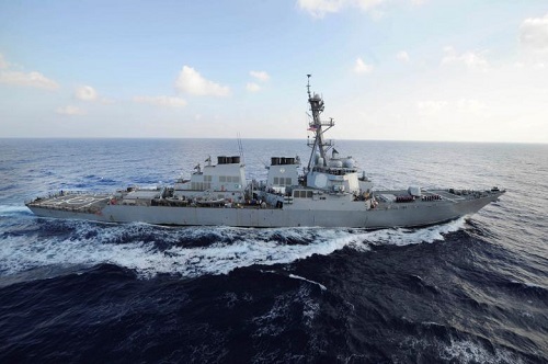 Tin thế giới - Khu trục hạm Mỹ liên tục bắn cảnh cáo 4 tàu tấn công nhanh của Iran