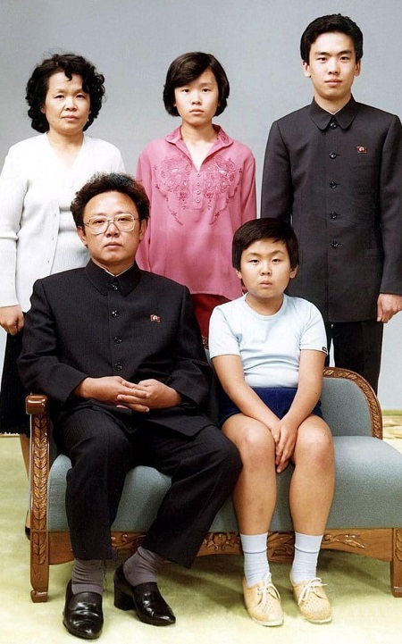 Tin thế giới - Chân dung anh trai ông Kim Jong-un nghi bị thiệt mạng tại Malaysia (Hình 2).
