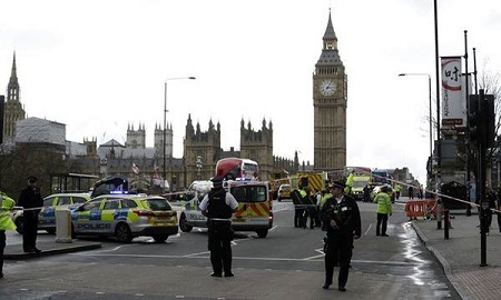 Tin thế giới - Xem lại những diễn biến chính của vụ khủng bố gần tòa nhà Quốc hội Anh (Hình 7).