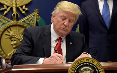 Tin thế giới - Tổng thống Trump ban hành sắc lệnh cấm nhập cư sửa đổi