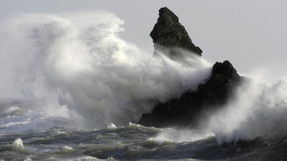 Tin tức - Tin tức mới nhất bão số 12 giật cấp 15, di chuyển nhanh vào bờ
