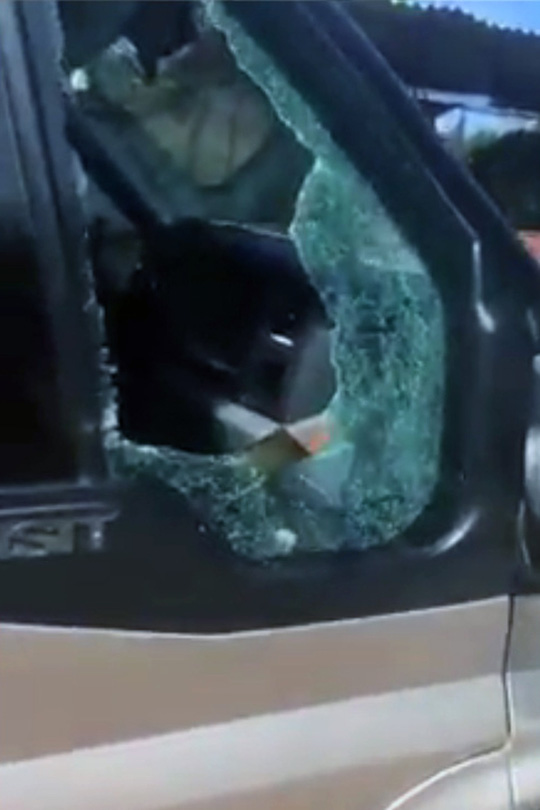 Tin tức - Làm rõ vụ việc tài xế tố CSGT đập vỡ kính xe khách