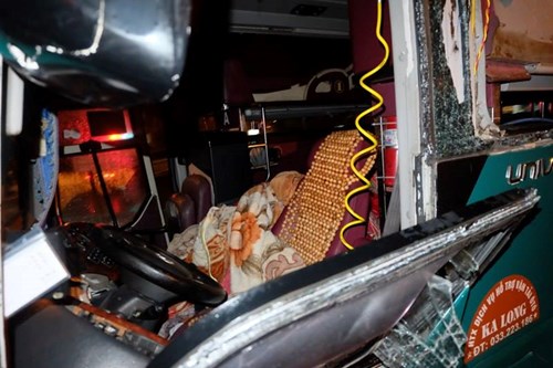 Tin trong nước - Vụ nổ xe khách ở Bắc Ninh: Mẹ khóc ngất khi nghe tin con tử vong