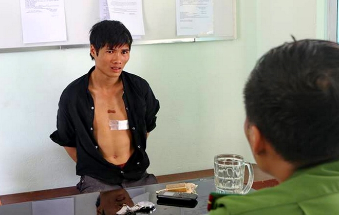 Tin tức - Video: Nghẹt thở màn giải cứu nam thanh niên ngáo đá ở Nha Trang