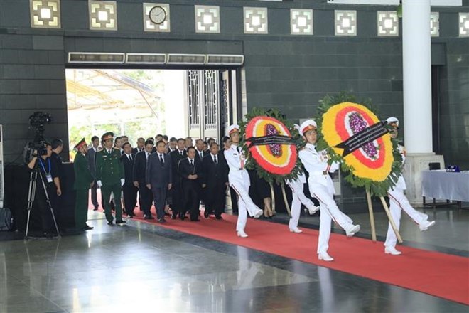 Tin tức - 1.500 đoàn trong nước, quốc tế đến viếng Chủ tịch nước Trần Đại Quang