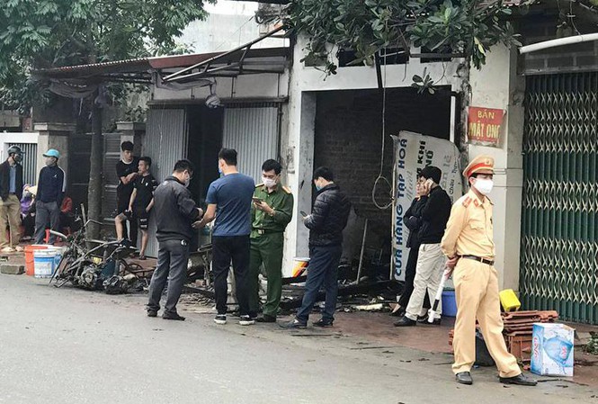 Tin trong nước - Hiện trường vụ cháy nhà lúc nửa đêm ở Hưng Yên, 3 người trong gia đình tử vong