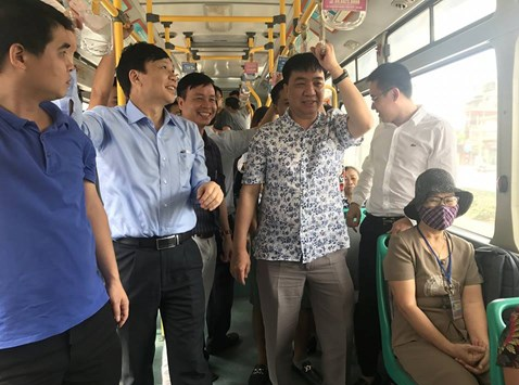 Tin tức - Sở GTVT Hà Nội: Nhiều tuyến BRT có dấu hiệu quá tải trong giờ cao điểm
