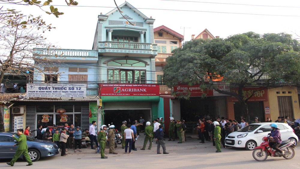 Tin tức - Bắt được nghi phạm bịt mặt, cướp ngân hàng ở Bắc Giang (Hình 2).