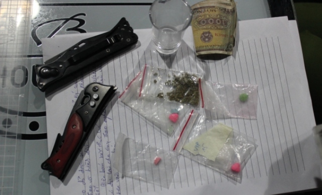 Tin tức - Cảnh sát đột kích quán bar, phát hiện nhiều 'dân chơi' dương tính với ma túy